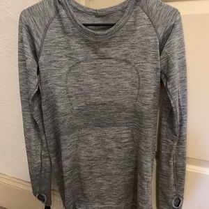 Gray lulu lemon long sleeve shirt